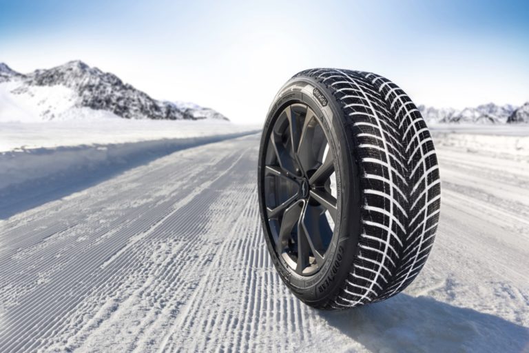 Autobild probó las distancias de frenado de 54 neumáticos de invierno, con Bridgestone, Michelin, Goodyear y Kleber entre los mejores