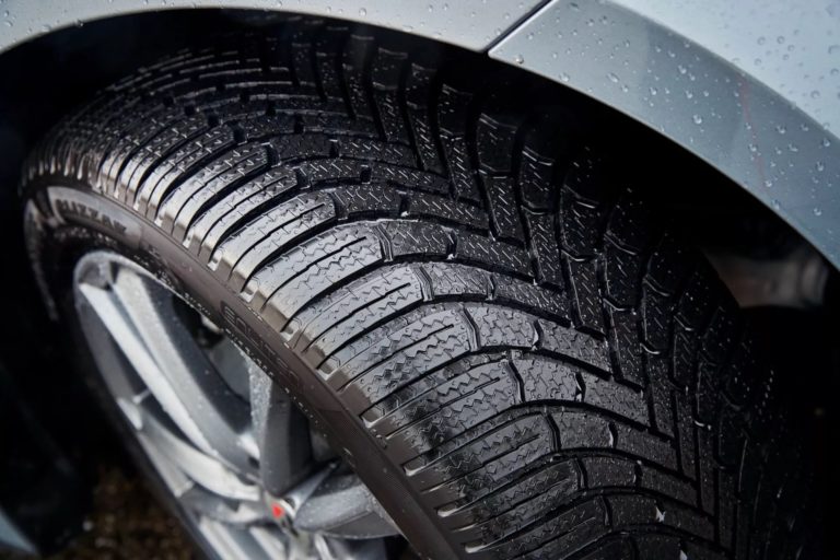Nuevo Bridgestone Blizzak 6: El neumático de invierno para mojado promete un 30% más de vida útil