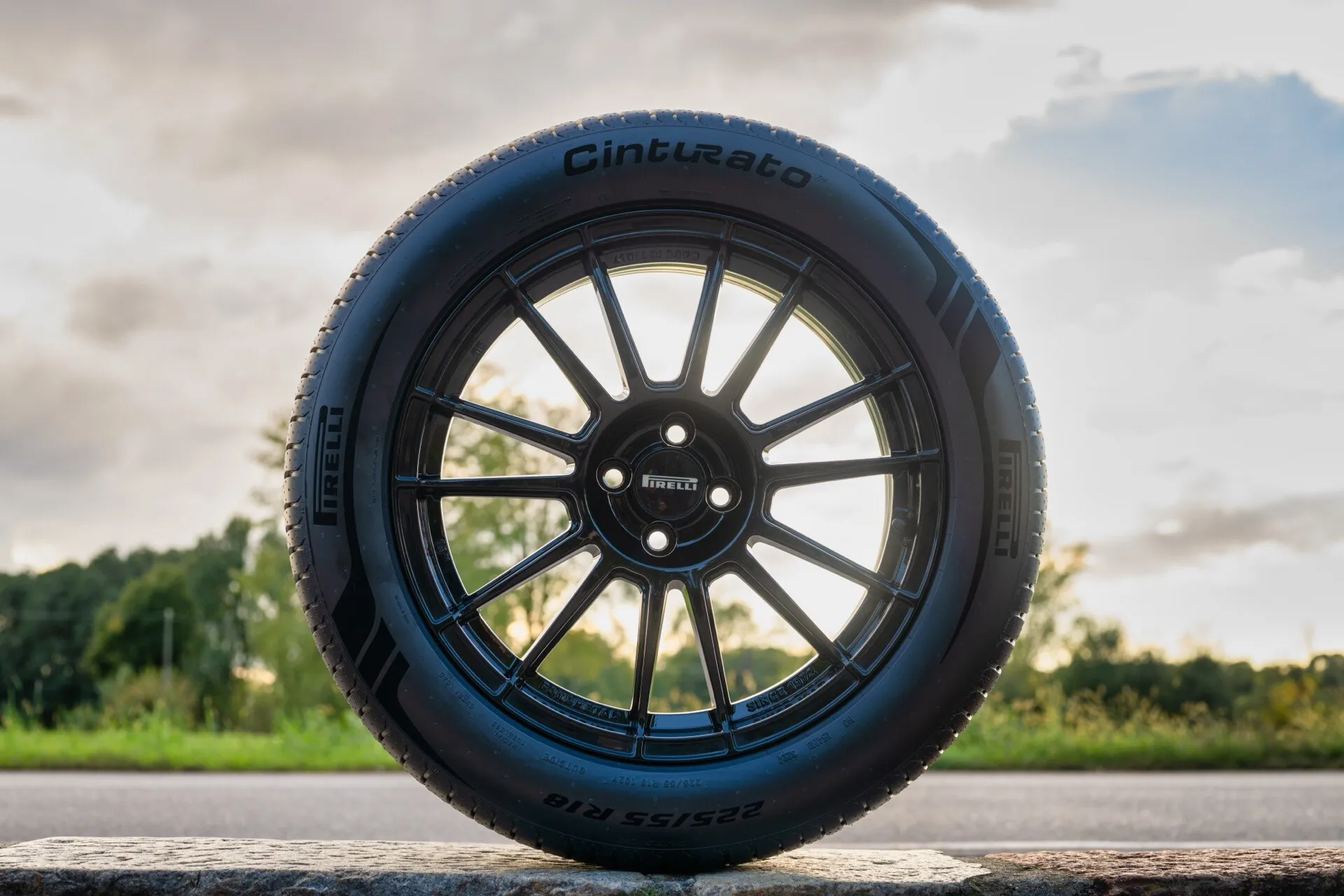 Pirelli Cinturato (C3) Imagen