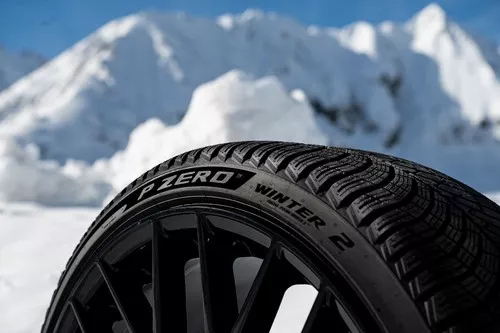 Pirelli P Zero Winter 2 Miniatura 3840x2555